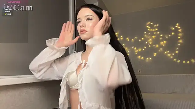 BeatriceMoonn online show from November 27, 3:19 am