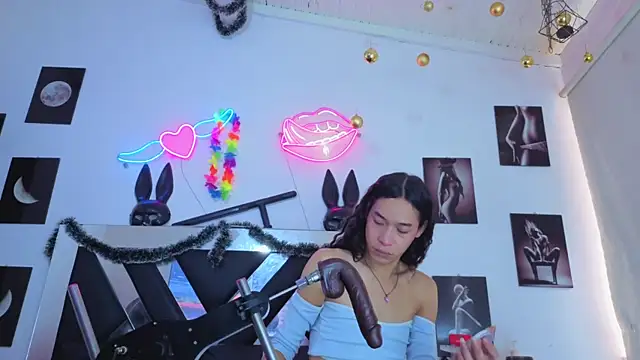 Snapshot of karla_slut_dirty chatting on July 29, 1:42 pm karla slut dirty online show from July 29, 1:42 pm