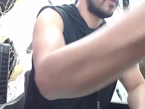 simonm667 online show from March 15, 8:26 pm