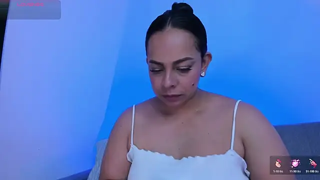 jimena chic1 online show from May 3, 8:04 pm