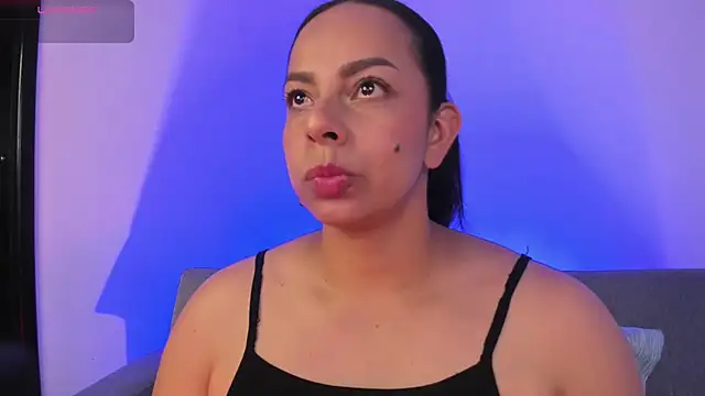 jimena chic1 online show from May 25, 10:38 pm