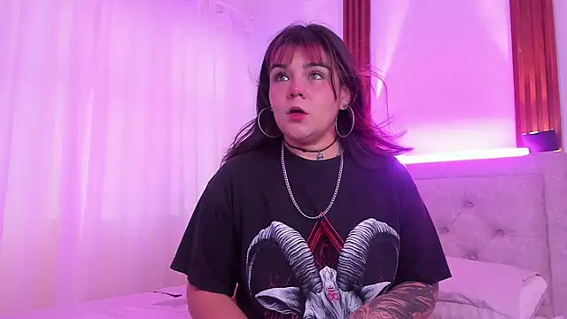 DakottaBluu online show from November 28, 7:27 pm