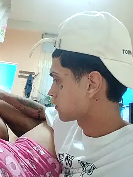 KingWhitexxx online show from December 2, 4:40 am