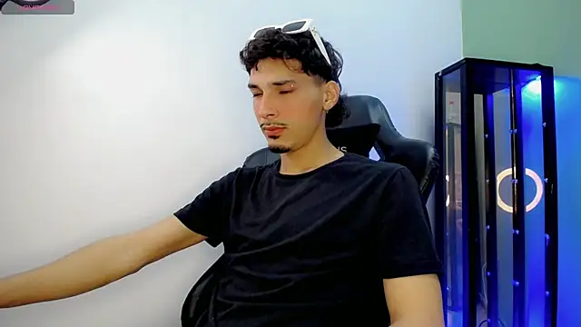 Yankeee  online show from December 2, 3:56 am