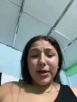 Snapshot of Emily_milk_1 chatting on May 27, 2:19 am Emily milk 1 online show from May 27, 2:19 am