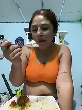 Snapshot of Emily_milk_1 chatting on June 5, 1:34 am Emily milk 1 online show from June 5, 1:34 am