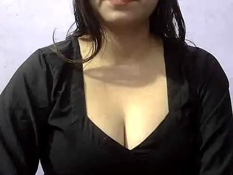 Snapshot of Sexyi_Alysha chatting on May 7, 5:46 am Sexyi Alysha online show from May 7, 5:46 am