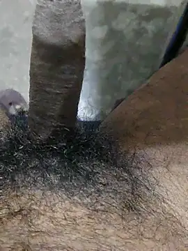 Snapshot of hunter379 chatting on December 5, 4:58 pm hunter379 online show from December 5, 4:58 pm