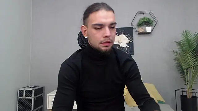 Snapshot of KaneHunter chatting on December 3, 10:08 pm KaneHunter online show from December 3, 10:08 pm