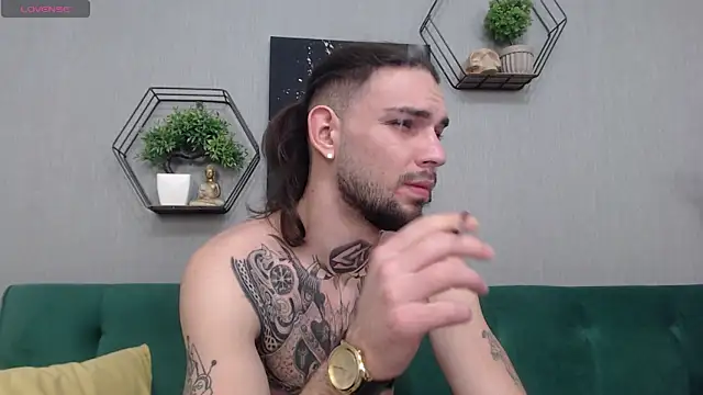 KaneHunter online show from February 4, 8:36 pm