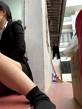 rose2111 online show from March 10, 1:43 am