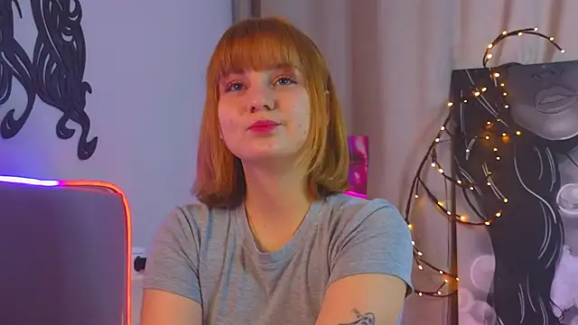 AsiaBritney online show from November 30, 7:56 am