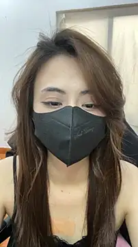 Snapshot of Lunamoon68 chatting on April 5, 9:50 am Lunamoon68 online show from April 5, 9:50 am