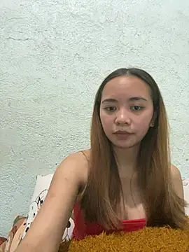 lilly delaney online show from April 12, 4:39 am