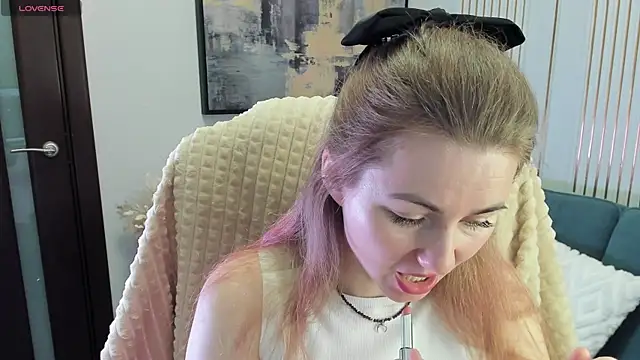 SofiAngela online show from December 4, 1:04 am