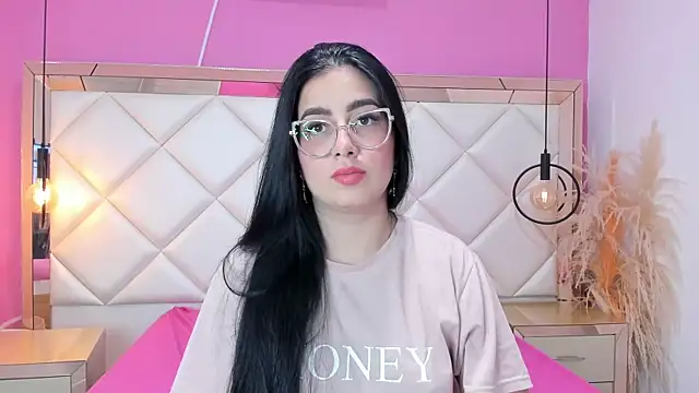 Snapshot of GabyJhons chatting on December 15, 2:54 pm GabyJhons online show from December 15, 2:54 pm