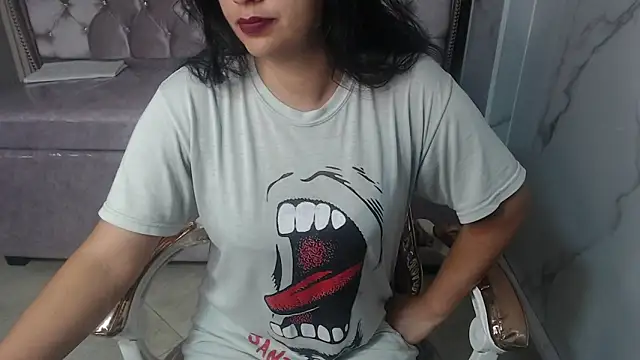 Evangeline b online show from November 28, 1:03 pm