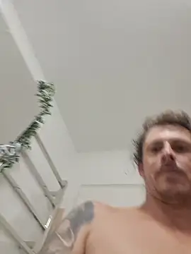 Snapshot of Skyme2713 chatting on December 19, 6:53 am Skyme2713 online show from December 19, 6:53 am