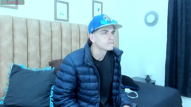 Snapshot of AUSTIN-PRRR chatting on December 3, 1:20 pm AUSTIN-PRRR online show from December 3, 1:20 pm