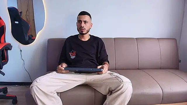 MatthewCullen online show from February 12, 8:15 pm