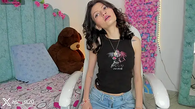 Ash 20  online show from April 25, 4:04 pm