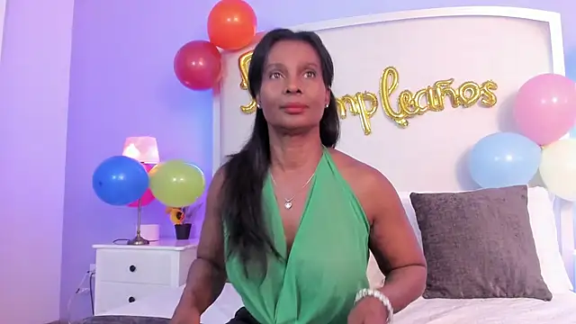 salome moon  online show from January 16, 12:53 pm