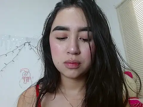 SiennaLorens online show from December 18, 2:56 pm