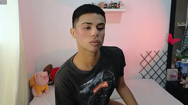 Snapshot of im_crissangel chatting on December 1, 6:13 pm im crissangel online show from December 1, 6:13 pm