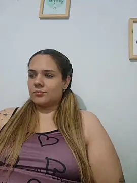 LoreinnFox online show from May 2, 3:55 am
