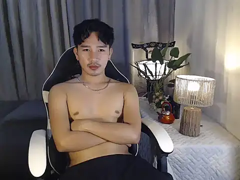  bigcock charles online show from December 3, 10:30 pm