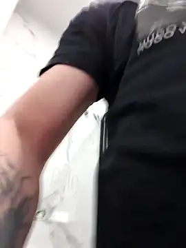 Snapshot of martme69 chatting on March 3, 11:16 am martme69 online show from March 3, 11:16 am