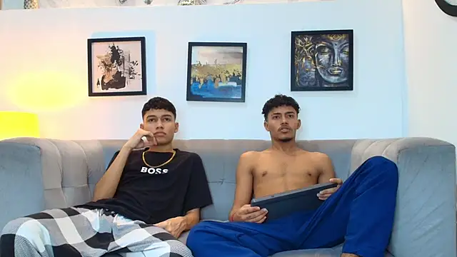 COUPLES BOYS online show from March 4, 1:33 am