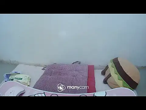 hottiemama69 online show from December 15, 4:28 am