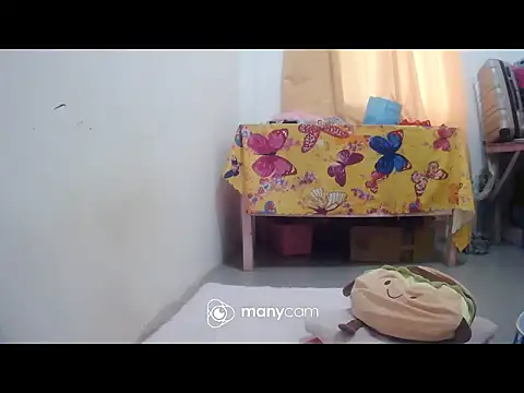 hottiemama69 online show from July 28, 3:02 am
