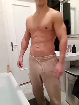 Snapshot of Galanti chatting on December 1, 7:46 am Galanti online show from December 1, 7:46 am