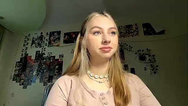 AmandaVyhnal online show from December 4, 11:08 am