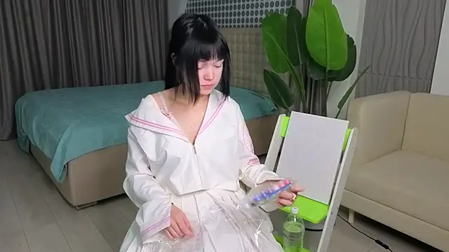 Kira bae online show from December 4, 4:27 pm