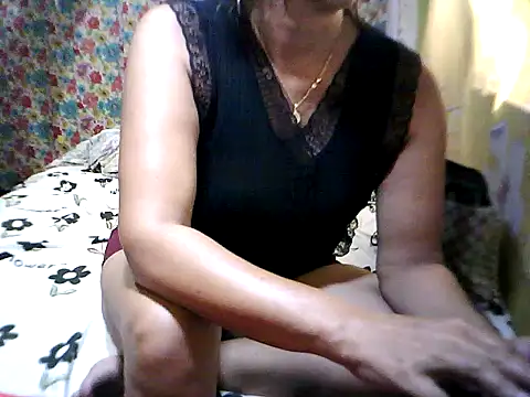QueenGanda Palangga online show from June 23, 5:16 am