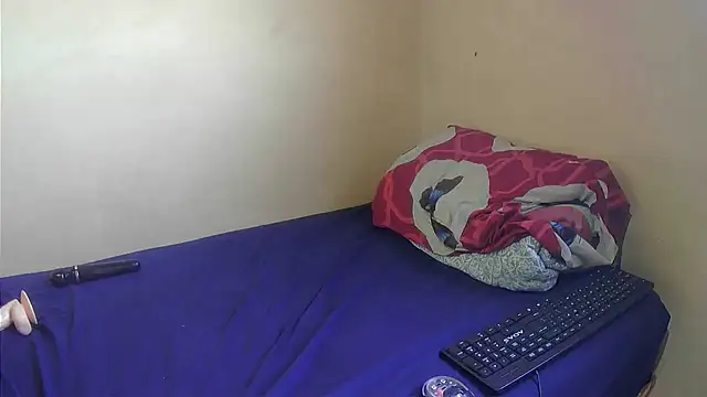 SexyZuluBarbie online show from December 15, 6:50 am