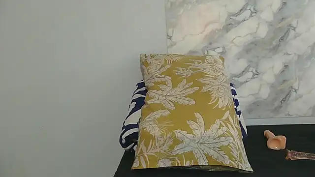 SexyZuluBarbie online show from June 2, 10:39 am