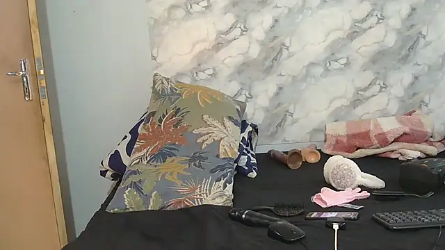 SexyZuluBarbie online show from June 15, 12:18 pm