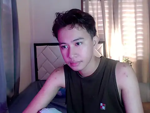 asiantwink0000 online show from February 17, 5:15 am