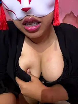 Snapshot of Julia_Sari00 chatting on November 27, 6:43 pm Julia Sari00 online show from November 27, 6:43 pm