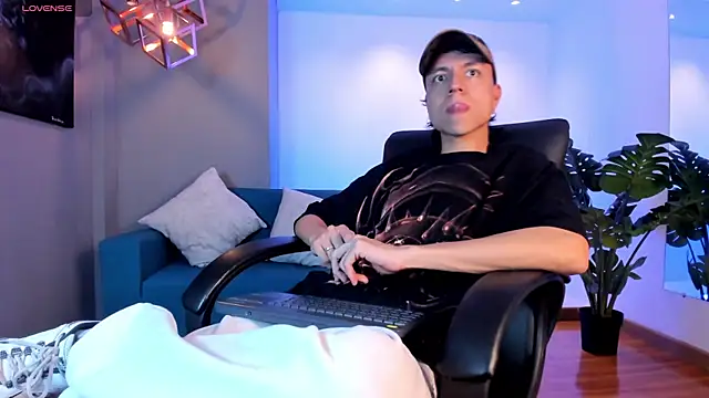 Bastthianxxx online show from November 30, 11:36 am