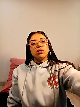 Violett  Rose online show from December 1, 2:27 am