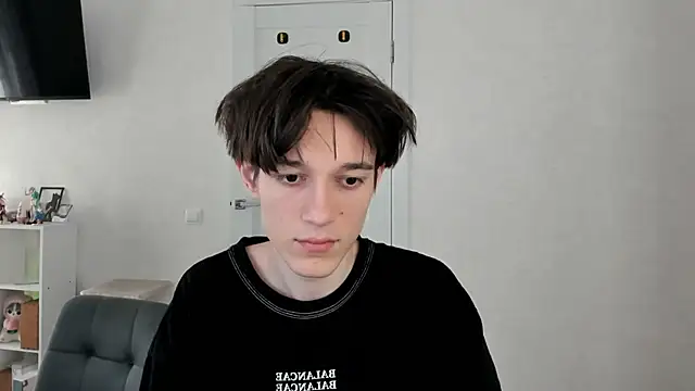 Snapshot of Mickleloveu chatting on November 28, 10:29 am Mickleloveu online show from November 28, 10:29 am