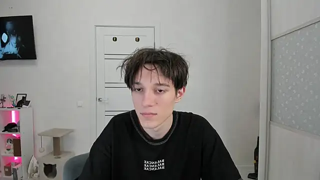 Snapshot of Mickleloveu chatting on December 1, 4:23 pm Mickleloveu online show from December 1, 4:23 pm