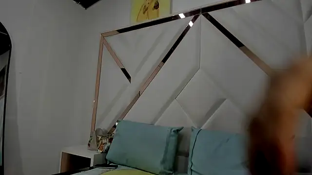 Snapshot of Valeria_gil_ chatting on May 22, 3:35 am Valeria gil online show from May 22, 3:35 am