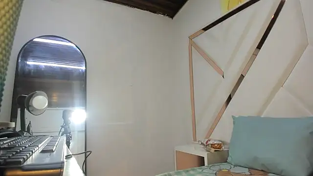 Snapshot of Valeria_gil_ chatting on May 28, 3:15 am Valeria gil online show from May 28, 3:15 am