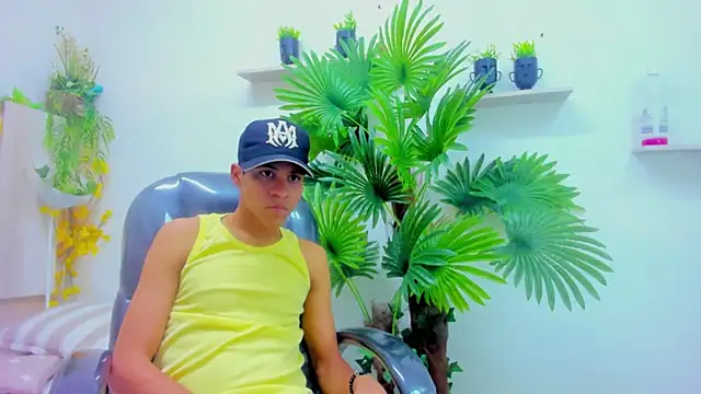 MorochoHott online show from November 27, 10:34 pm